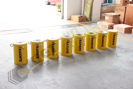 Double acting large tonnage hydraulic jack
