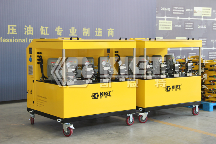 PLC synchronous lifting system