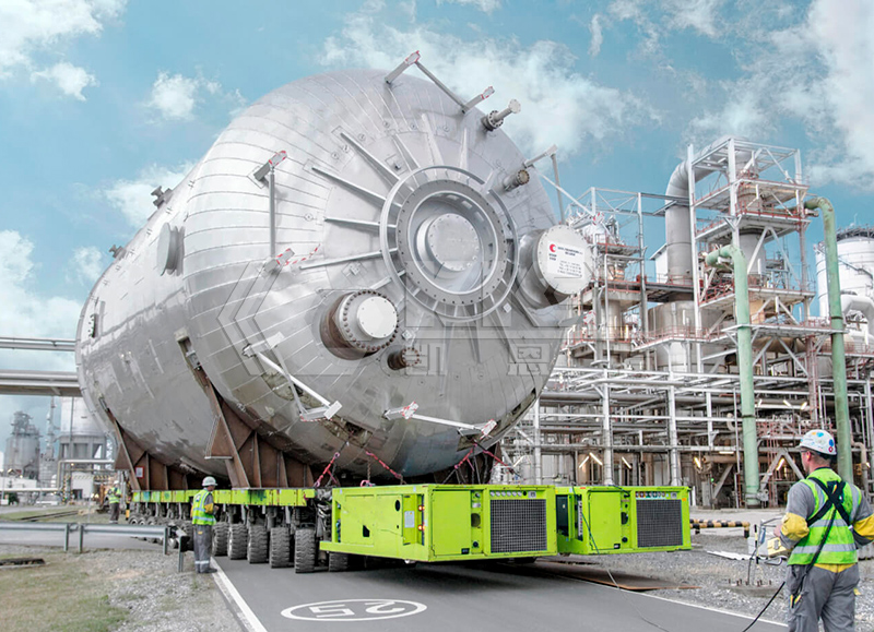 SPMT For Relocating And Positioning Large Petrochemical Pressure Vessels