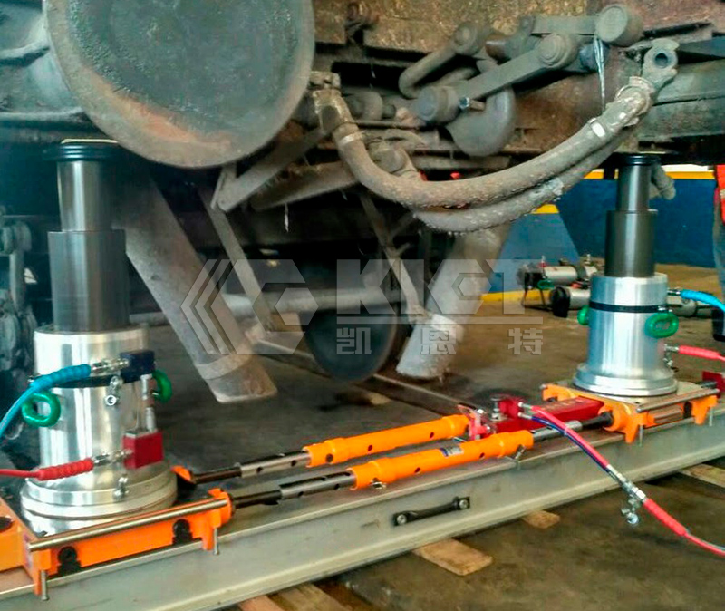 Double-Acting Aluminum Multi-Stage Hydraulic Jack For Re-Railing And Positioning Of Trains