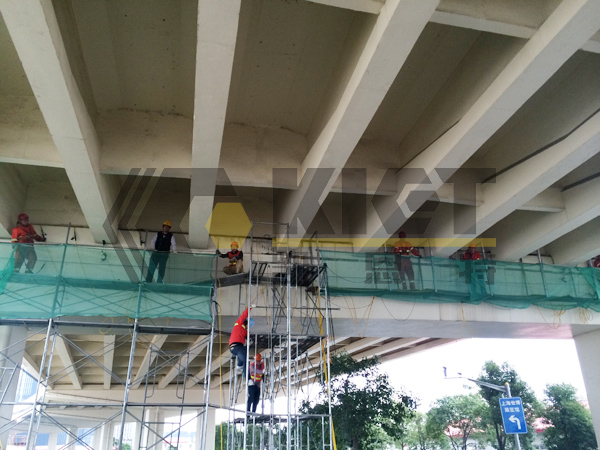 Synchronous lifting of Lupu Bridge to replace rubber bearings