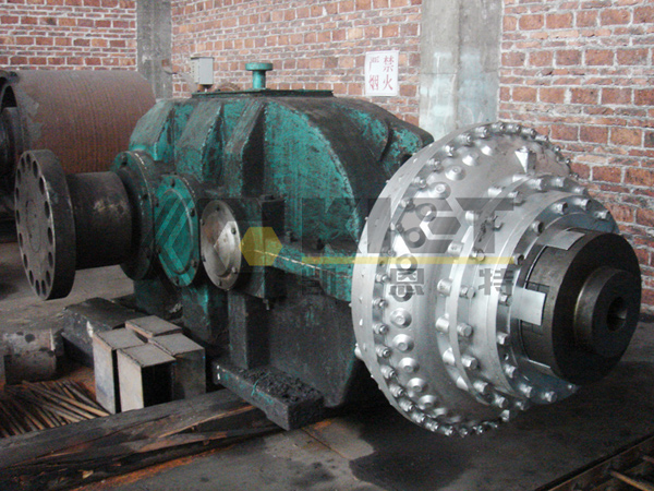 Dedicated Hydraulic Puller for Disassembling Fluid Couplings