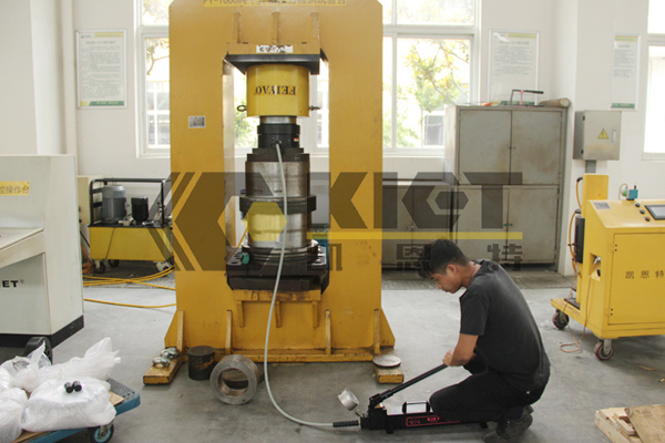 Ultra-high pressure manual hydraulic pump station is used with ultra-high pressure hydraulic jack