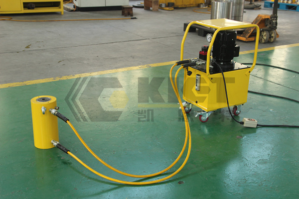 Electric hydraulic pump station supporting hydraulic jack