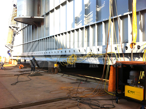 Single-Acting Low-Profile Lock Nut Hydraulic Cylinders for Ship Hull Lifting