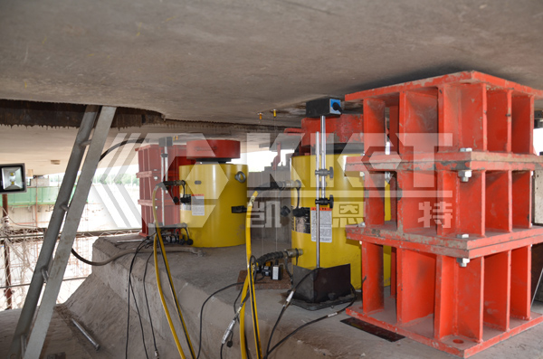 Double-Acting, High-Tonnage Hydraulic Jacks for Settlement Rectification of High-Speed Railway Bridges.