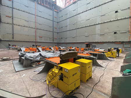 Semi-automated 3D Adjustment Equipment positioned world's largest LNG B-type fuel tank
