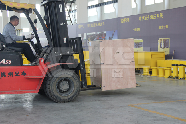 2000 ton double acting large tonnage hydraulic jack delivered