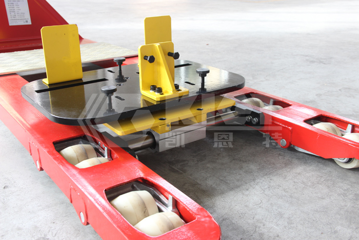 Special tooling equipment for disassembling and disassembling the main transformer wheelset of hydropower station