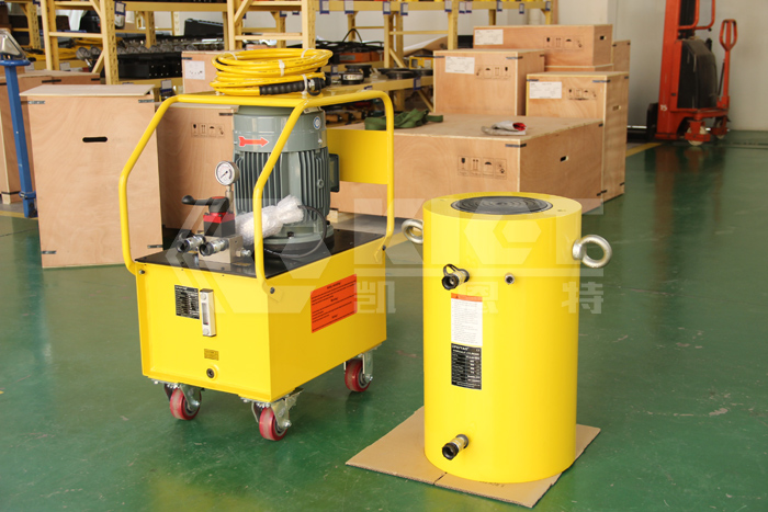 500T high tonnage hydraulic cylinder is equipped with 5.5KW electric hydraulic pump