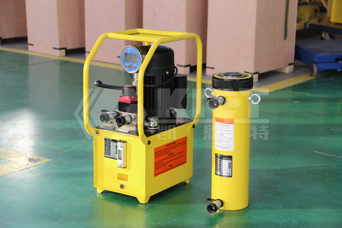 75T double acting hydraulic cylinder is equipped with 1.1KW electric hydraulic pump