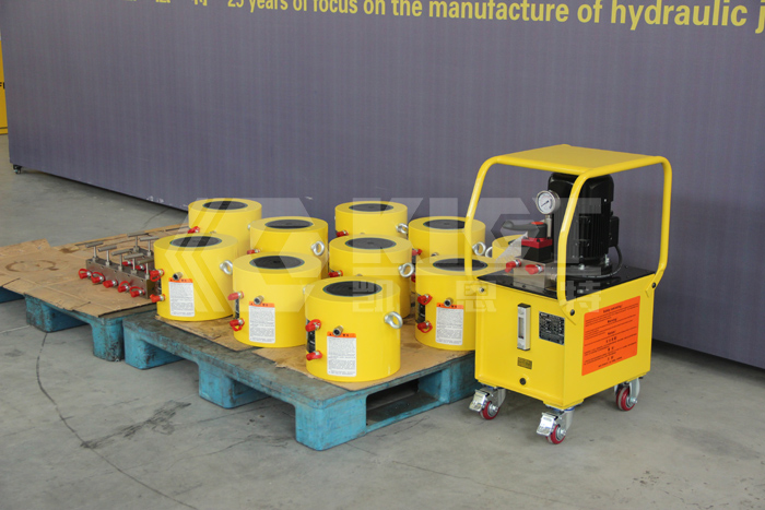 250T double acting high tonnage hydraulic cylinder is equipped with 2.2KW electric hydraulic pump (One drive five)