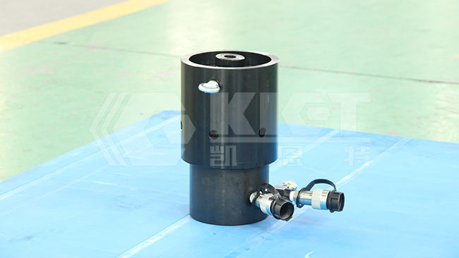 Threaded for Strength: See the 50-Ton Self-Locking Hydraulic Jack in Action