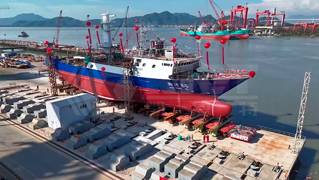 The process of moving and launching a 76-meter large tuna purse Seine vessel