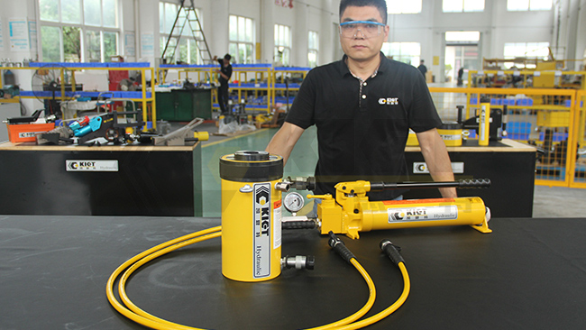 Double-Acting Hollow Hydraulic Jack with P84 Pump – Practical Operation Tutorial