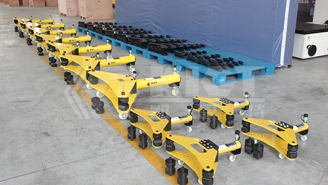 Molding the Future: Hydraulic Pipe Bender and Die Set Showcase